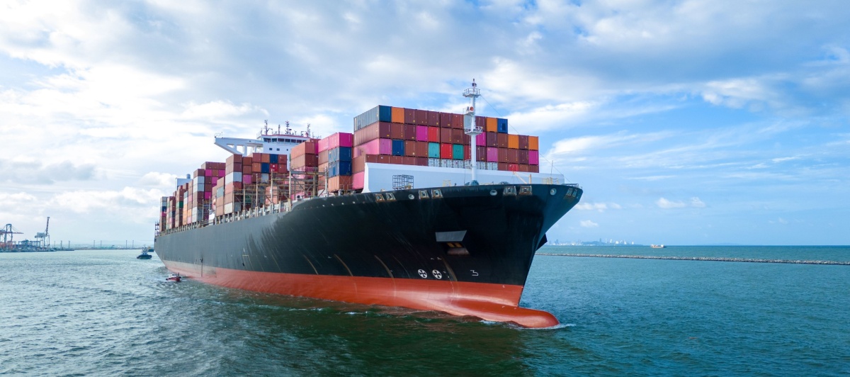 Featured image for “Cargo Loading and Material Handling Injuries: A Common Risk for Overseas Contractors”